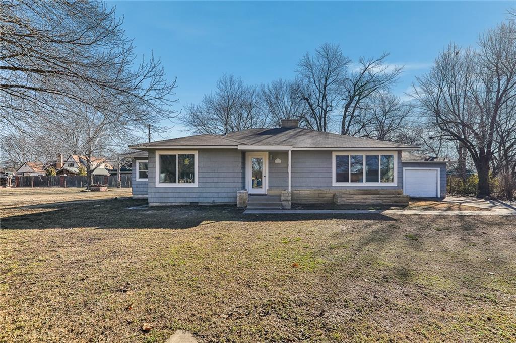 703 S Overlook Drive Property Photo