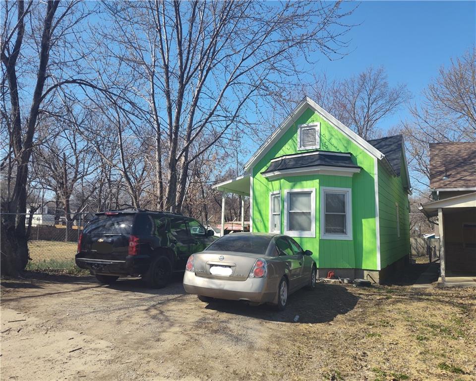 1830 Lister Avenue Property Photo