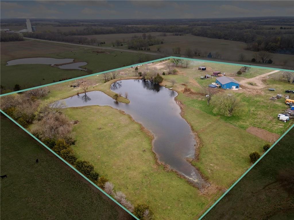 9523 59 Highway Property Photo