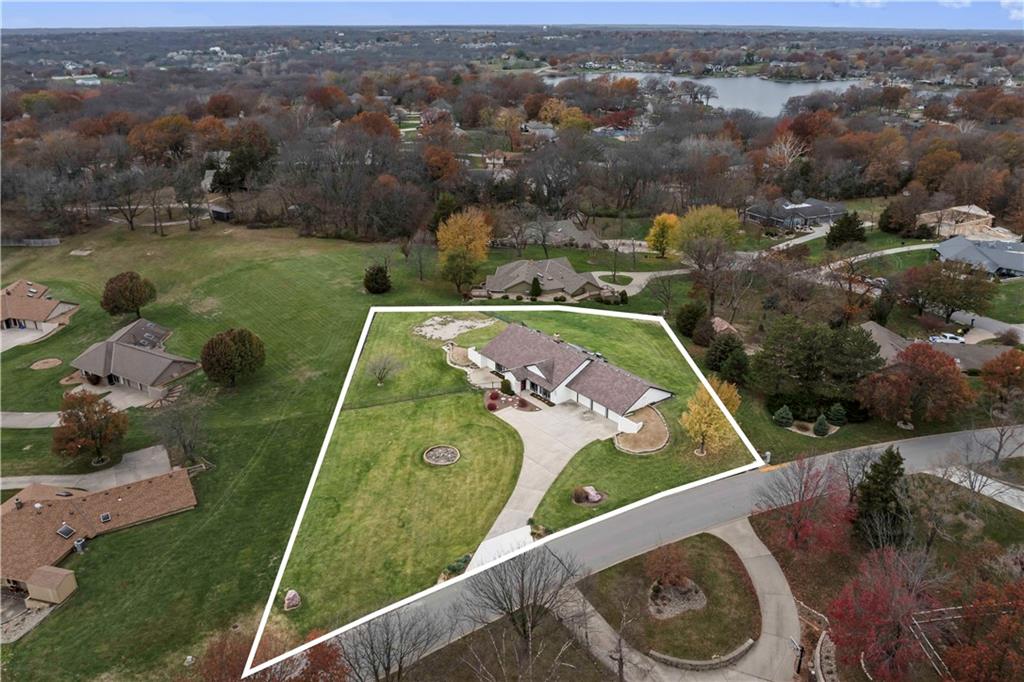 7500 N Amity Avenue Property Photo