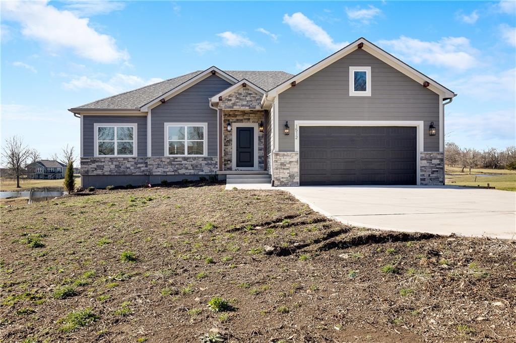 1512 Country Club Drive Property Photo