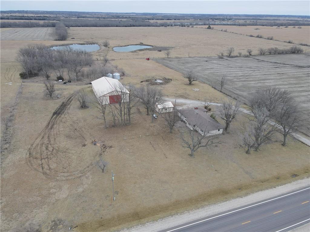 16702 S 59 Highway Property Photo 8