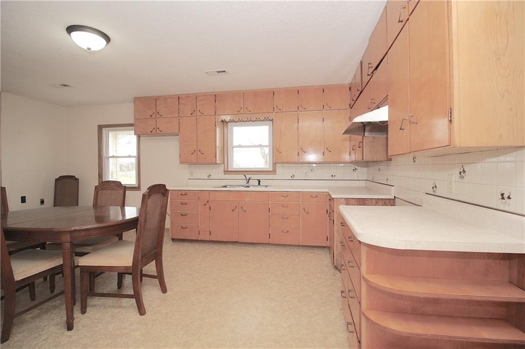 16702 S 59 Highway Property Photo 14