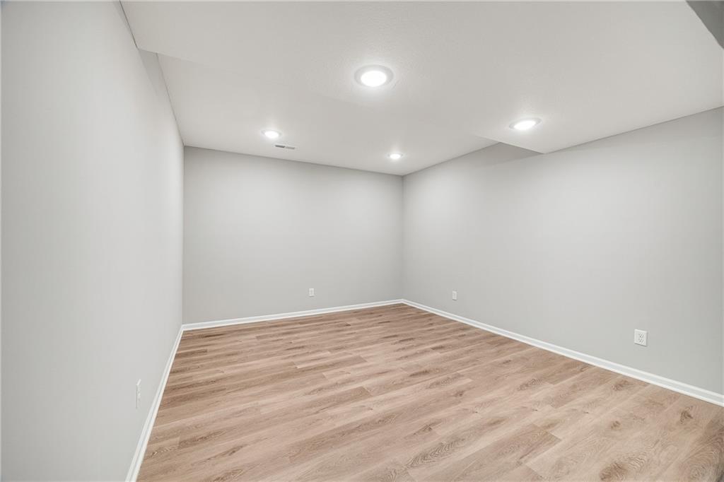 504 Foxglove Lane Property Photo 28