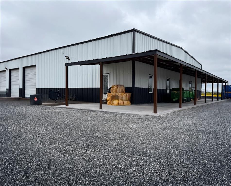 17892 E 54 Highway Property Photo