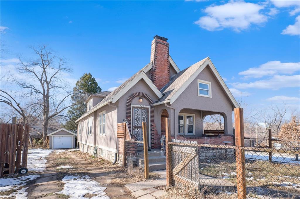 7220 Wabash Avenue Property Photo 2