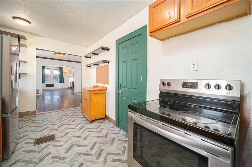 7220 Wabash Avenue Property Photo 9