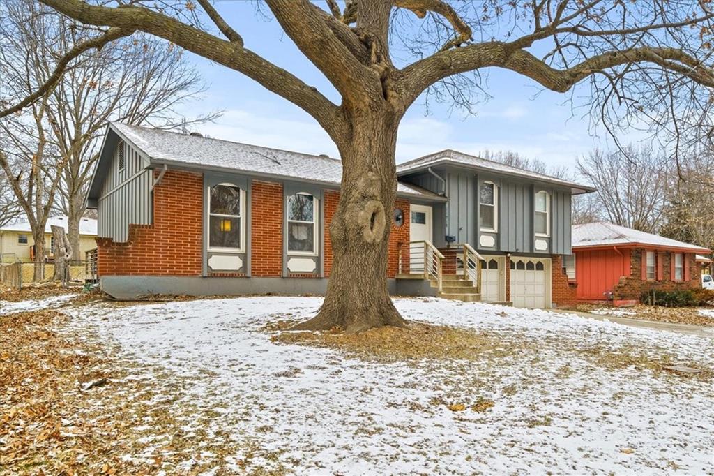 11918 E 56th Street Property Photo