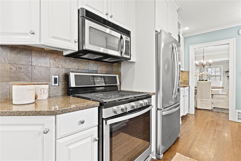 126 E 70th Street Property Photo 18
