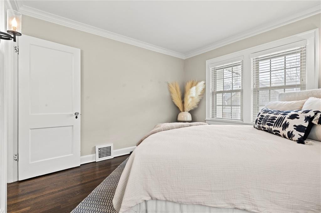 126 E 70th Street Property Photo 30