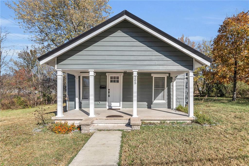 205 W Samuel Street Property Photo