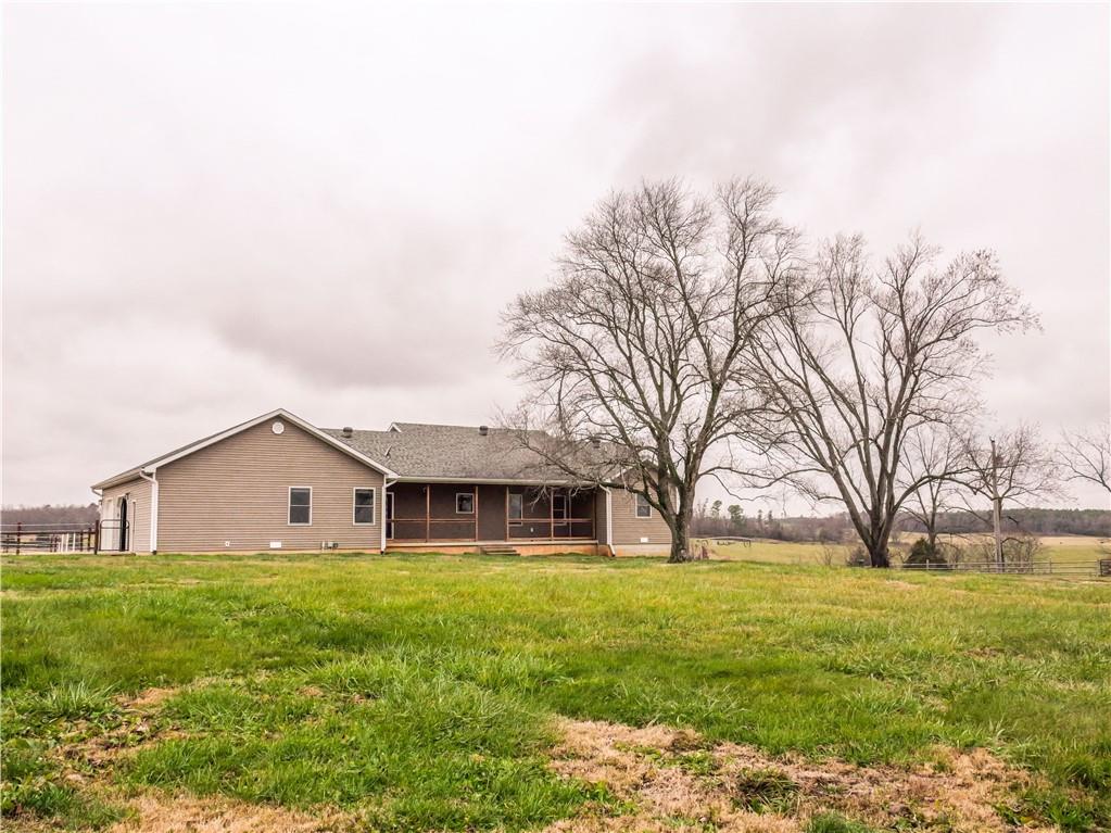 Y Highway Property Photo 11