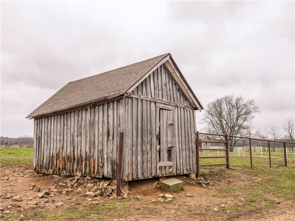 Y Highway Property Photo 16