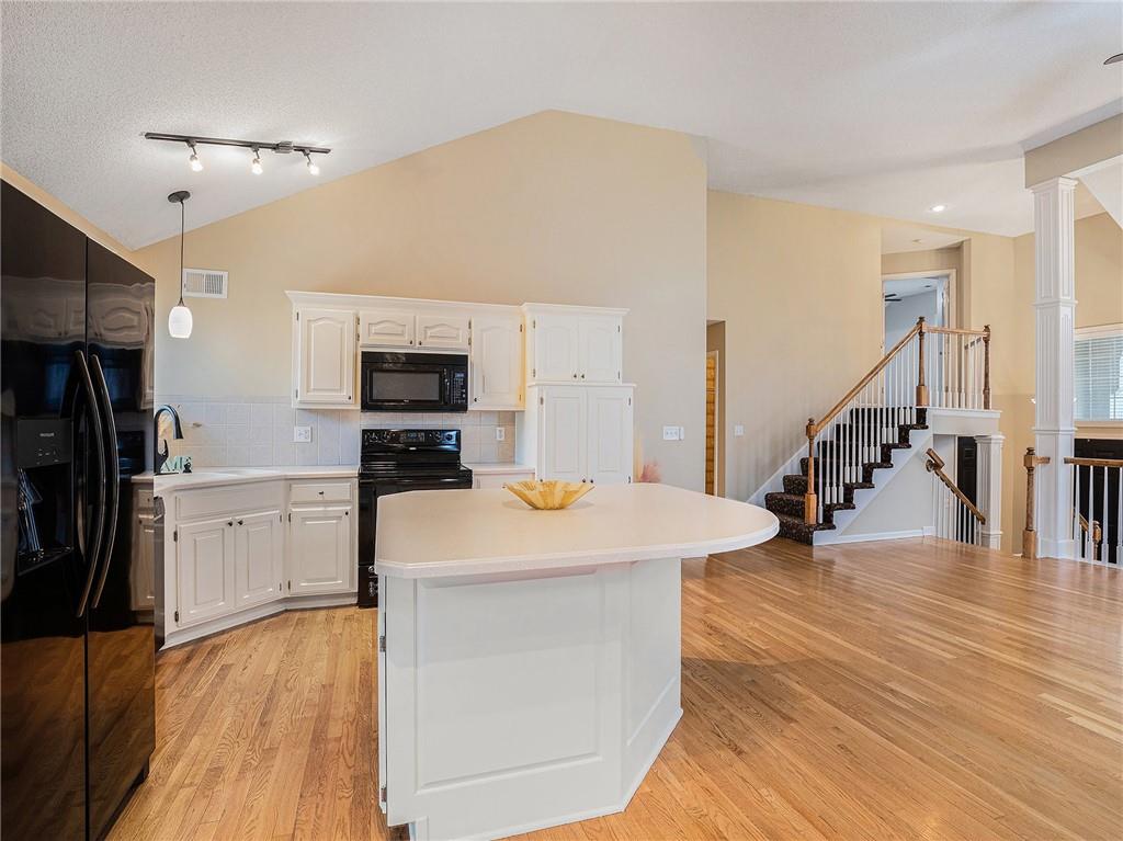 16231 W 156th Street Property Photo 9