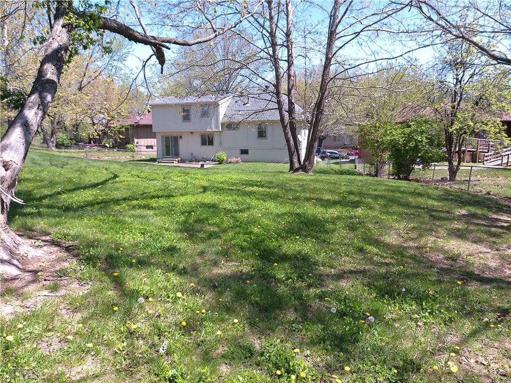 11618 Manchester Avenue Property Photo 6