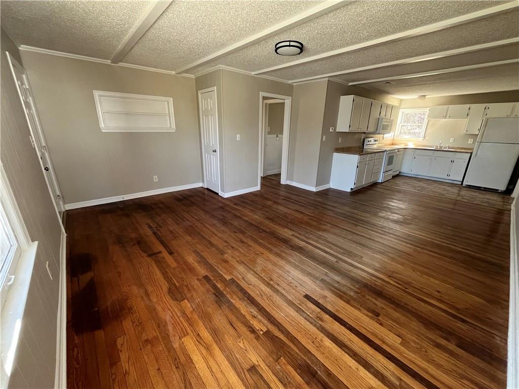 8226 Hardy Street Property Photo 3