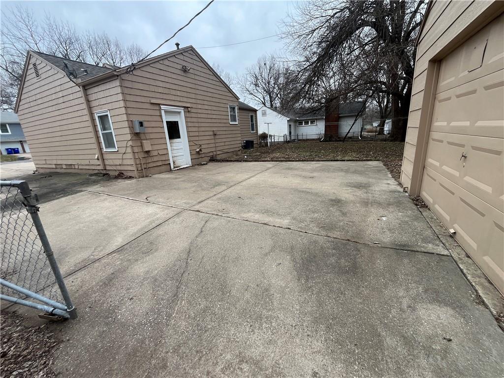 8226 Hardy Street Property Photo 23