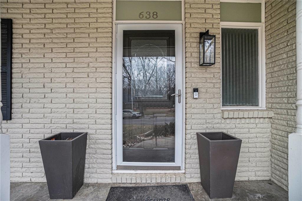 638 N Fairview Avenue Property Photo 5