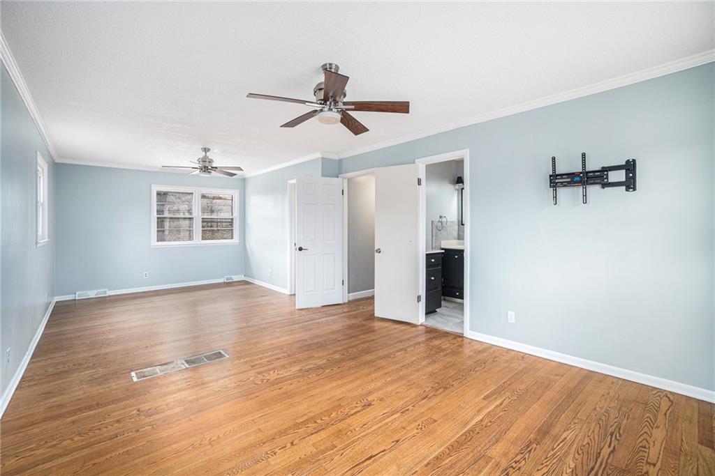 638 N Fairview Avenue Property Photo 20