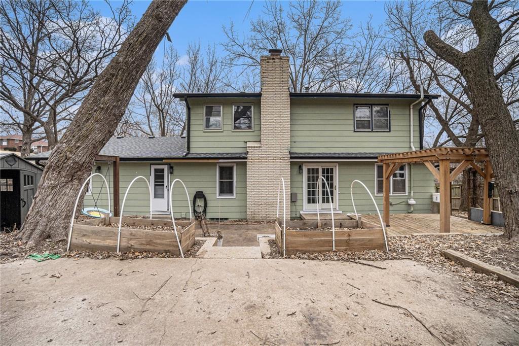638 N Fairview Avenue Property Photo 37