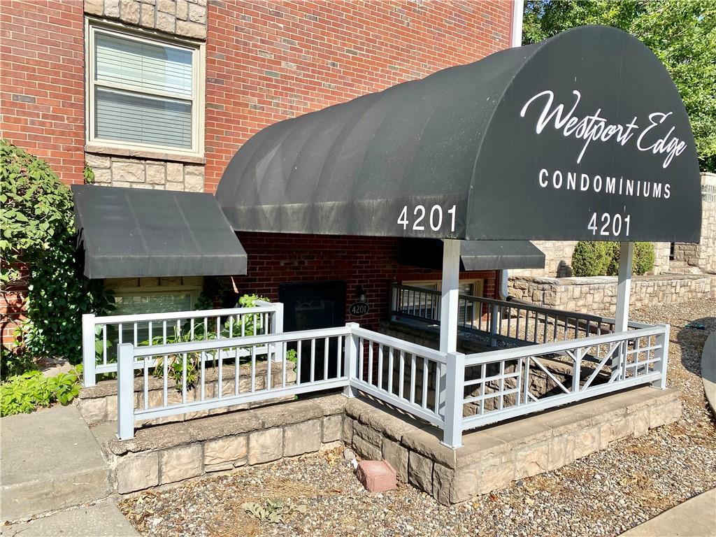 4213 Clark Avenue Property Photo 1