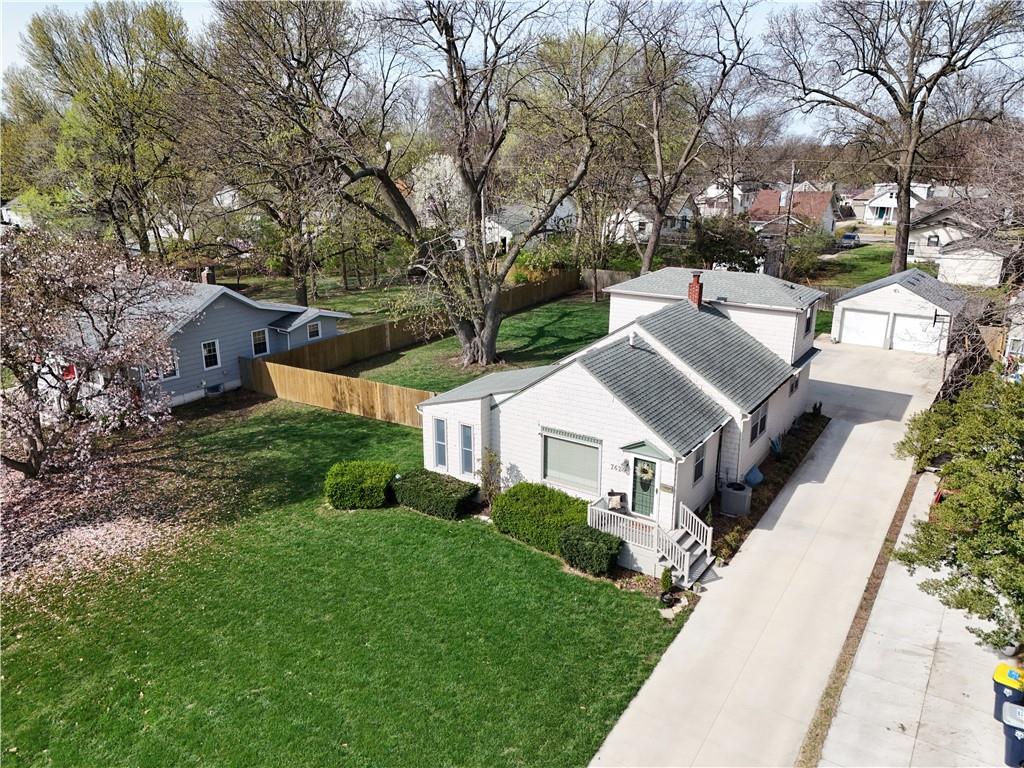 7624 Summit Street Property Photo