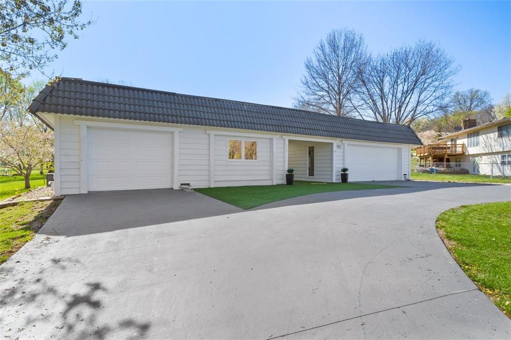 112 Lawrence Avenue Property Photo