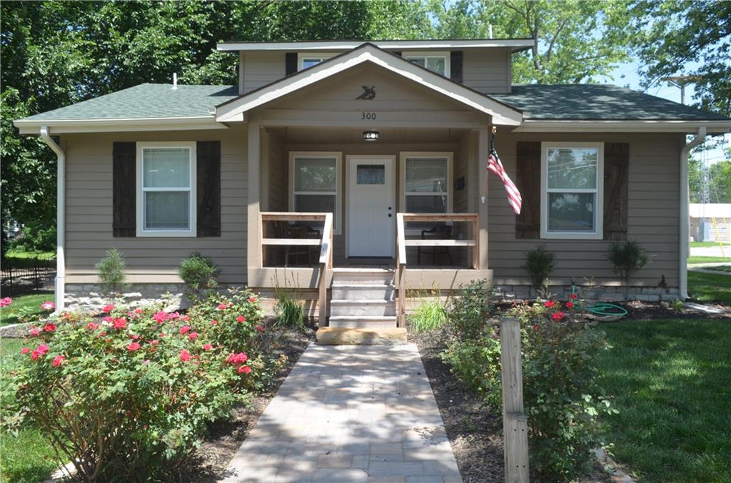 300 W Pine Street Property Photo 1