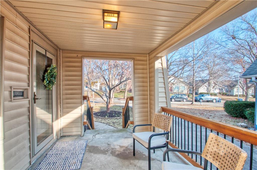 9 E Dartmouth Road Property Photo 3