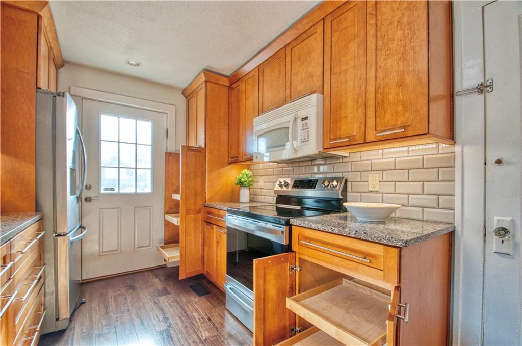 9 E Dartmouth Road Property Photo 15