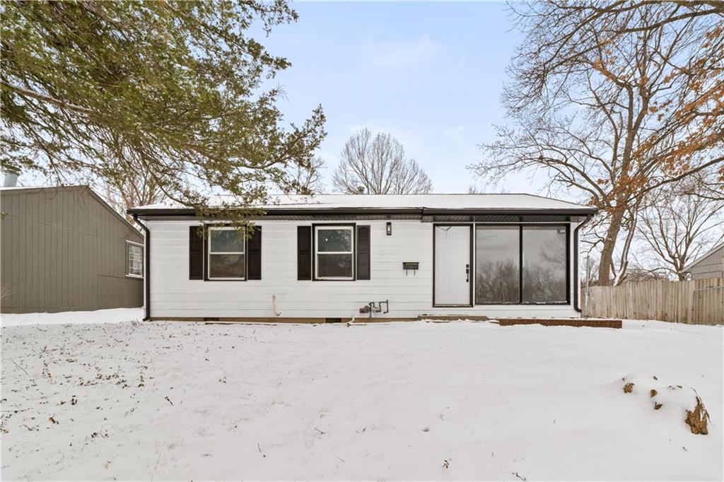 5701 E 101st Street Property Photo