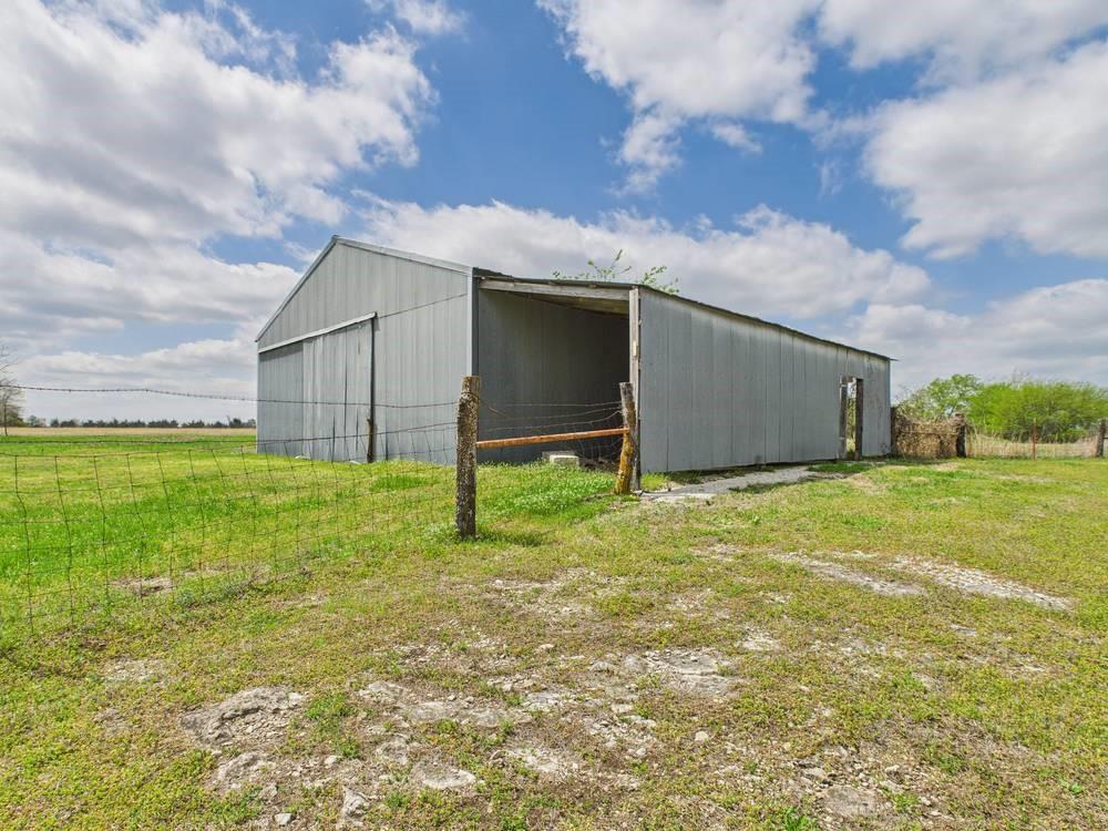 994 187th Terrace Property Photo 3