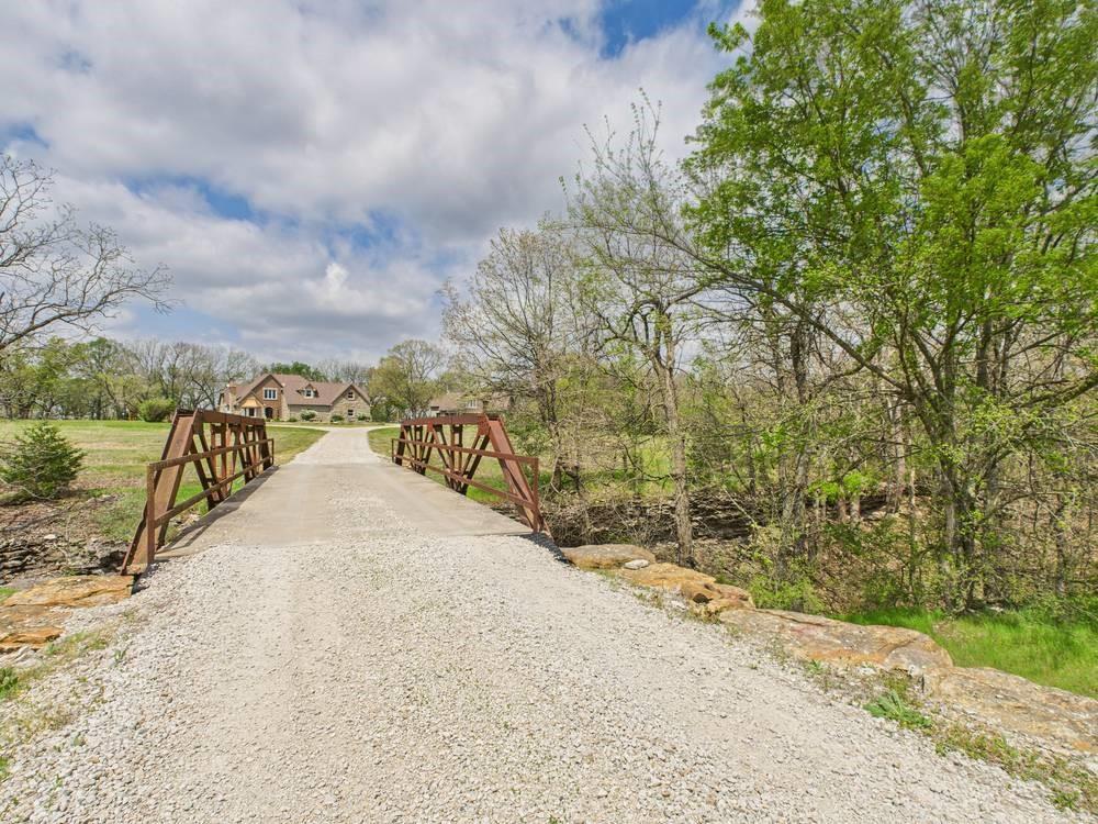994 187th Terrace Property Photo 5