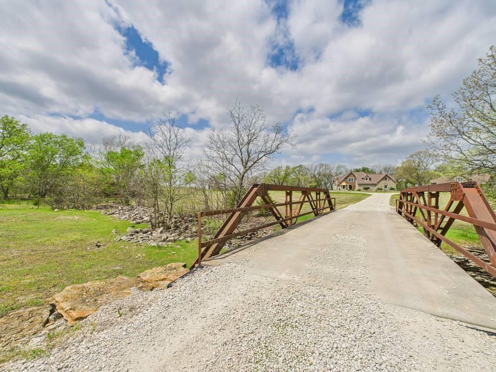 994 187th Terrace Property Photo 6