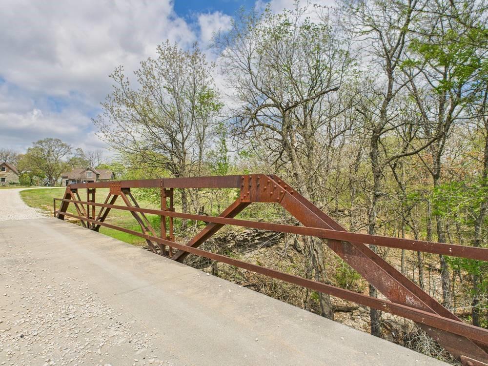 994 187th Terrace Property Photo 7