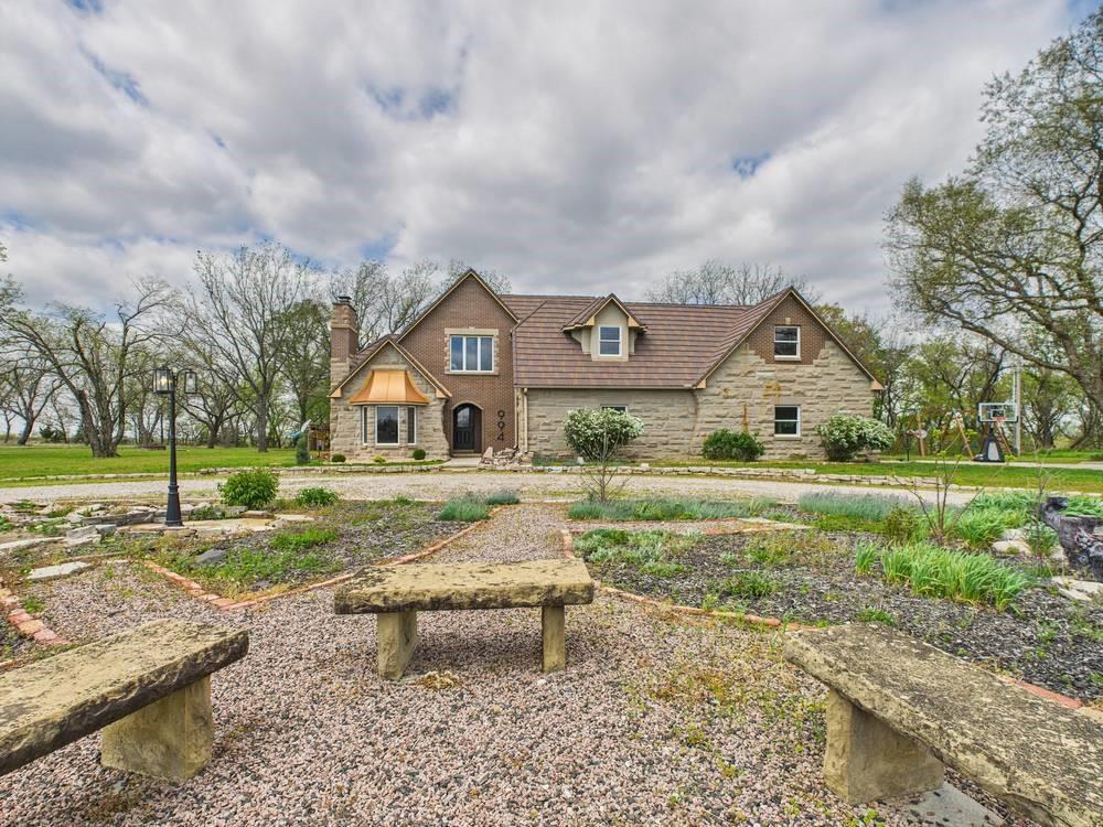 994 187th Terrace Property Photo 9