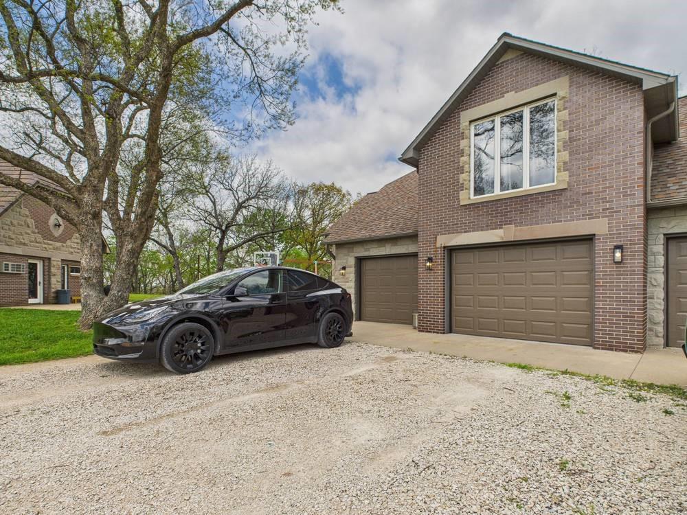 994 187th Terrace Property Photo 12