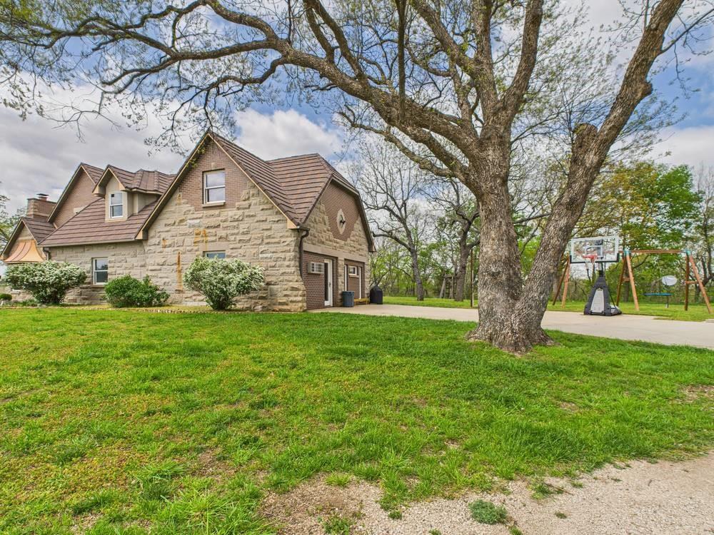 994 187th Terrace Property Photo 14