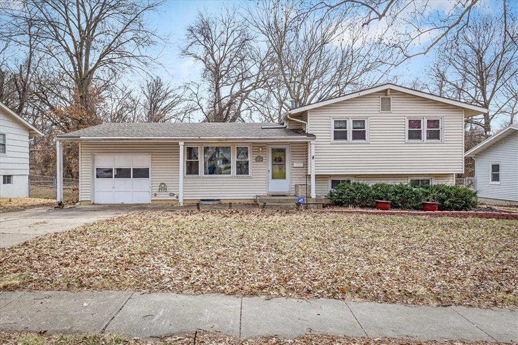 4207 Ne 50th Street Property Photo