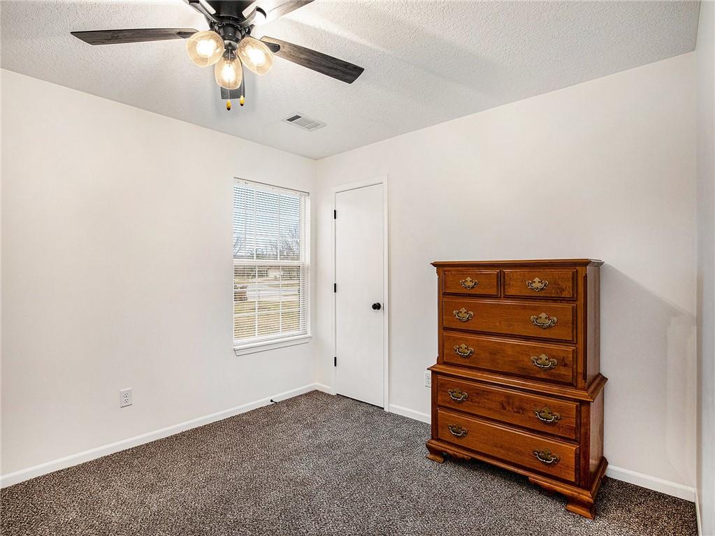 1005 Sw Blue Branch Drive Property Photo 14