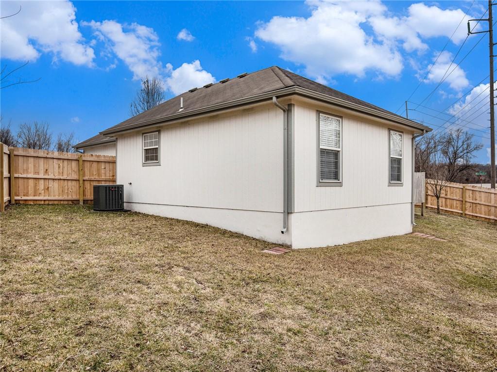 1005 Sw Blue Branch Drive Property Photo 17