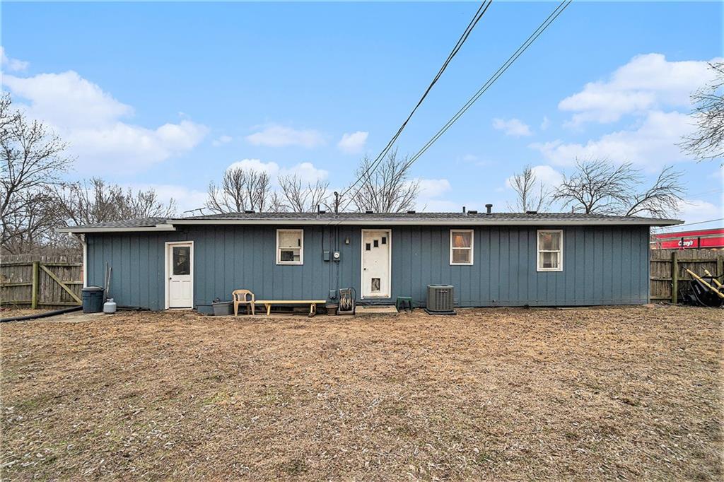 109 E 5th Street Property Photo 18