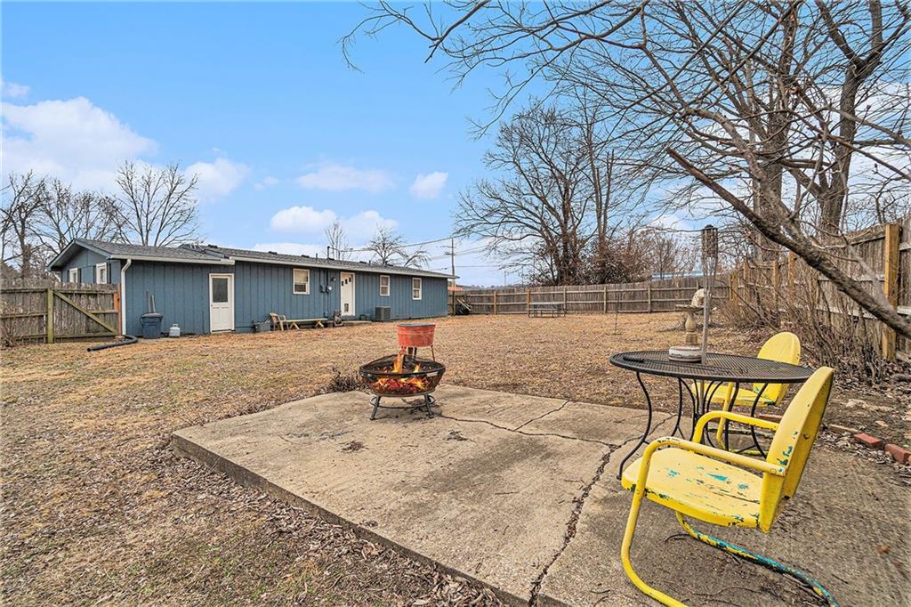 109 E 5th Street Property Photo 20