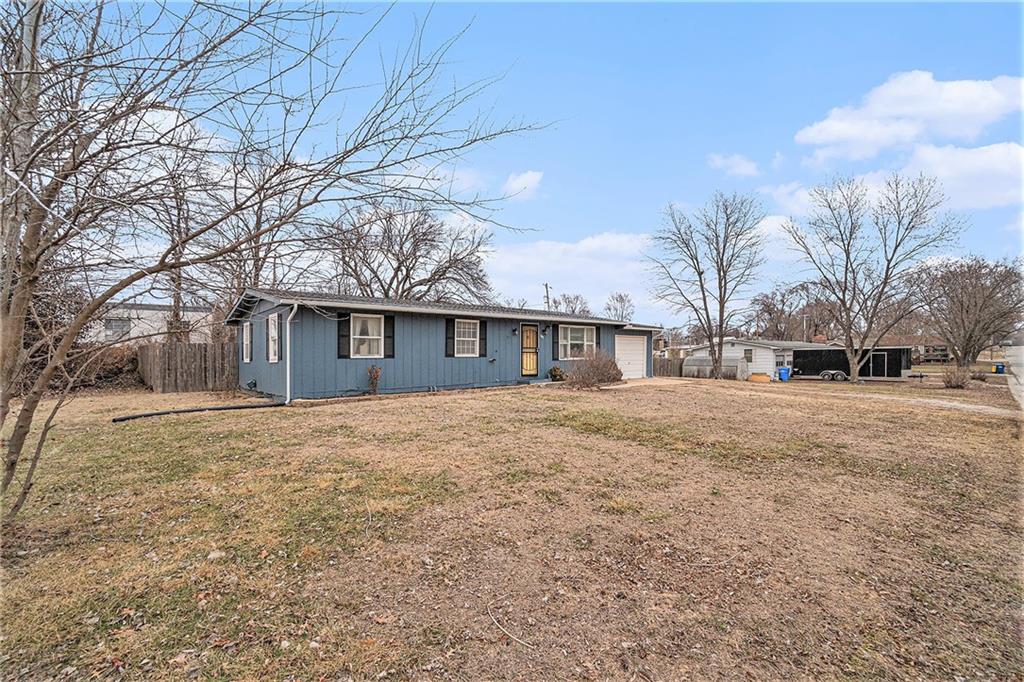 109 E 5th Street Property Photo 21