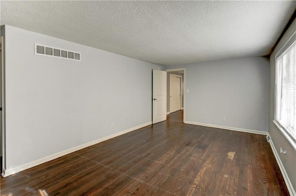 7600 W 65 Terrace Property Photo 11