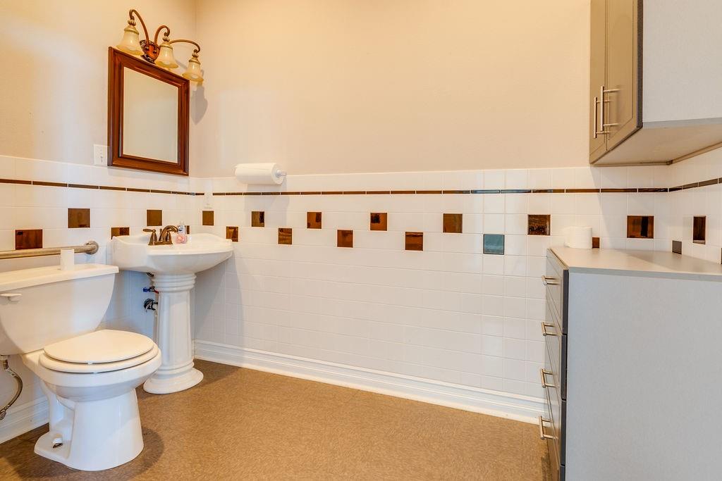 528 N Scott Avenue Property Photo 9