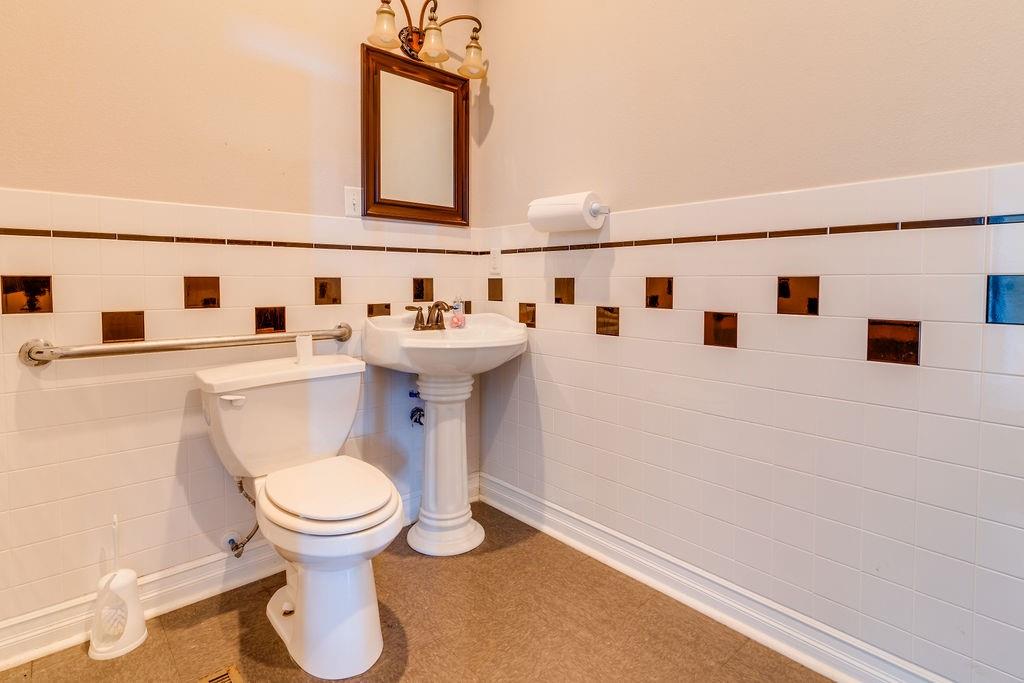528 N Scott Avenue Property Photo 14