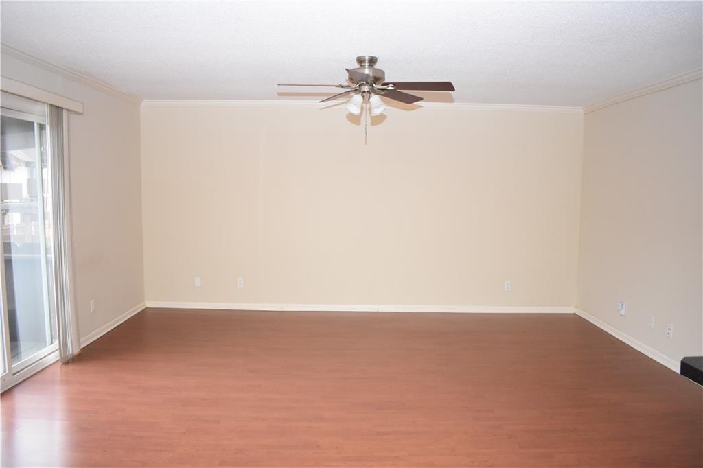 6222 Robinson Street Property Photo 5