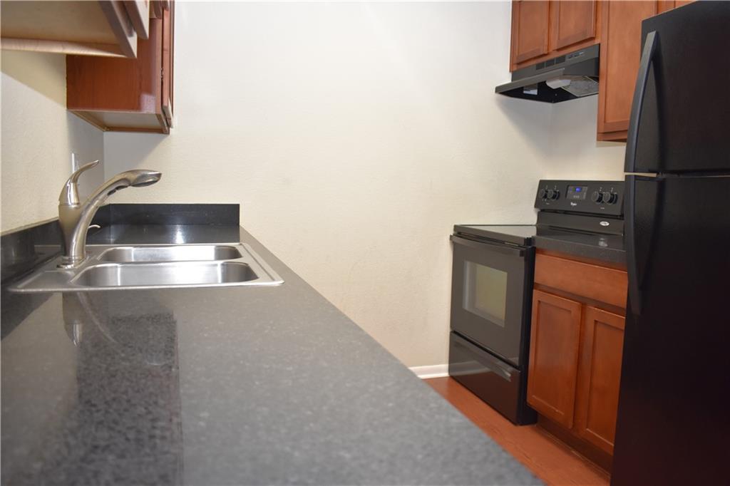 6222 Robinson Street Property Photo 9