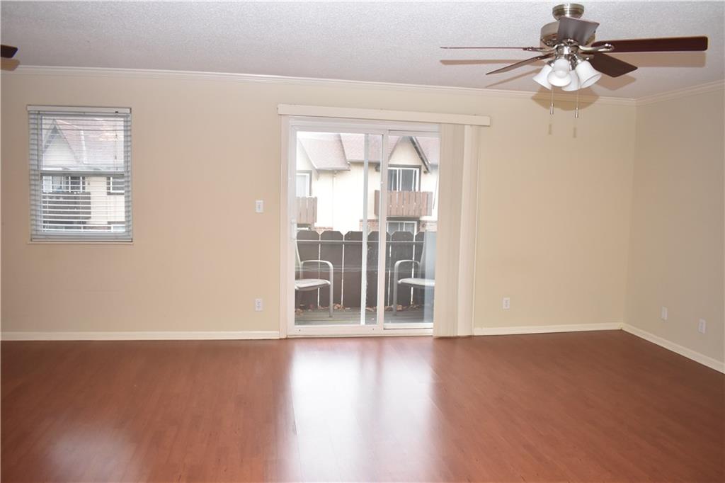 6222 Robinson Street Property Photo 11
